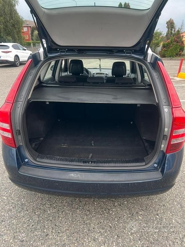 Usata Kia Ceed 115 CV (84 kW) 2009 Blu Utilitaria