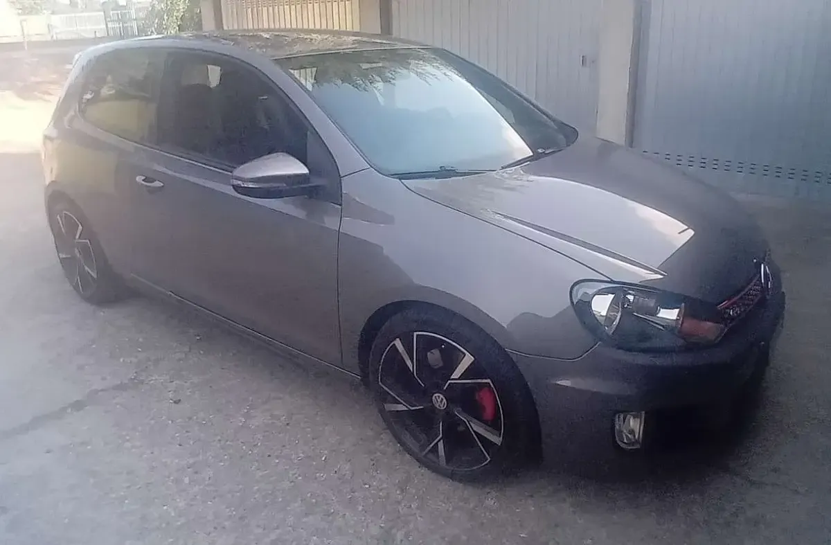 Usata VW Golf VI GTI 211 CV (155 kW) 2010 Grigio Utilitaria