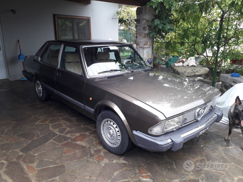 Usato 1980 Alfa Romeo Alfa 6 Benzin (10.000 €)