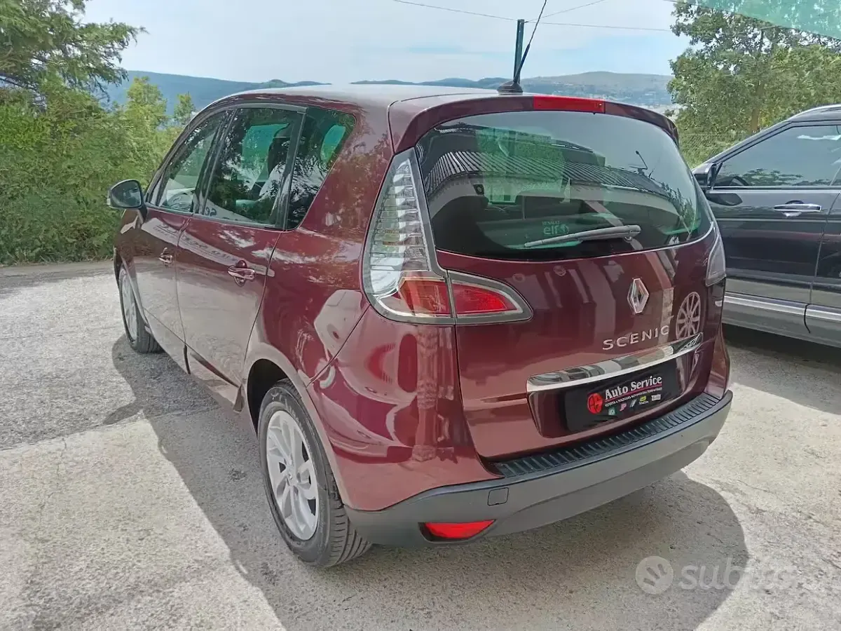 Usata Renault Scénic 110 CV (80 kW) 2014 Monovolume