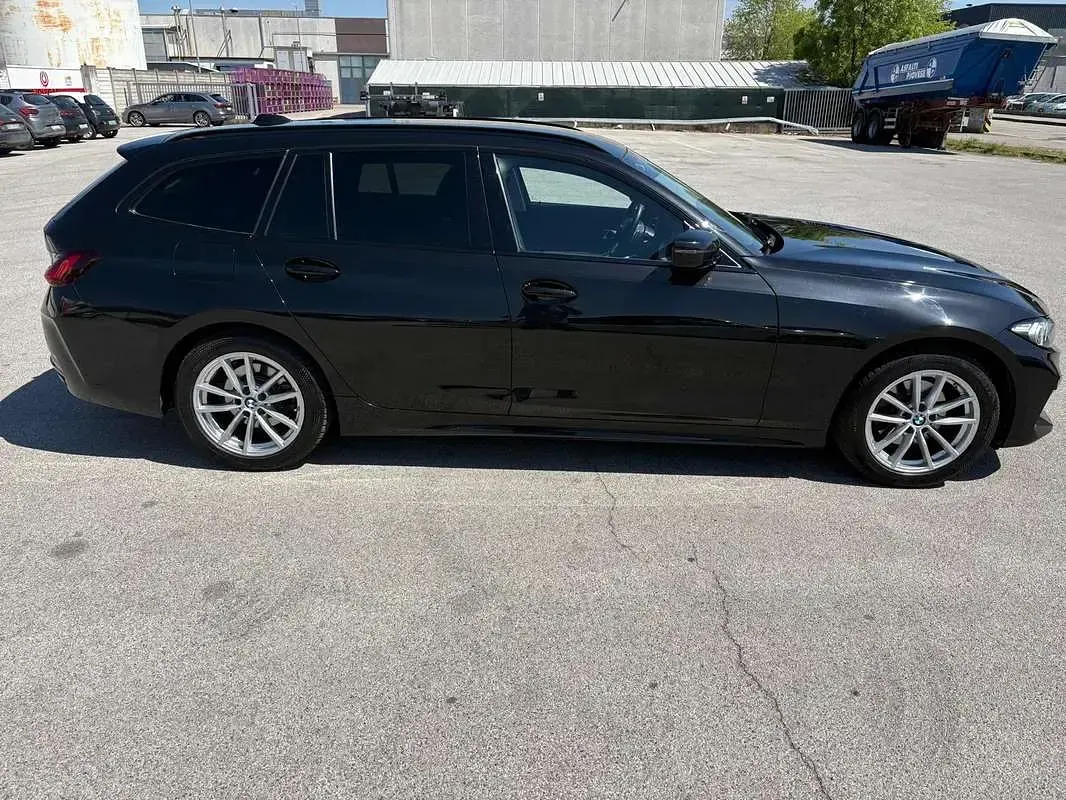 Usata BMW 320 190 CV (139 kW) 2022 Nero Station wagon