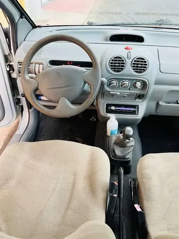 Usata Renault Twingo Authentique 58 CV (42 kW) 2004 Argento Utilitaria