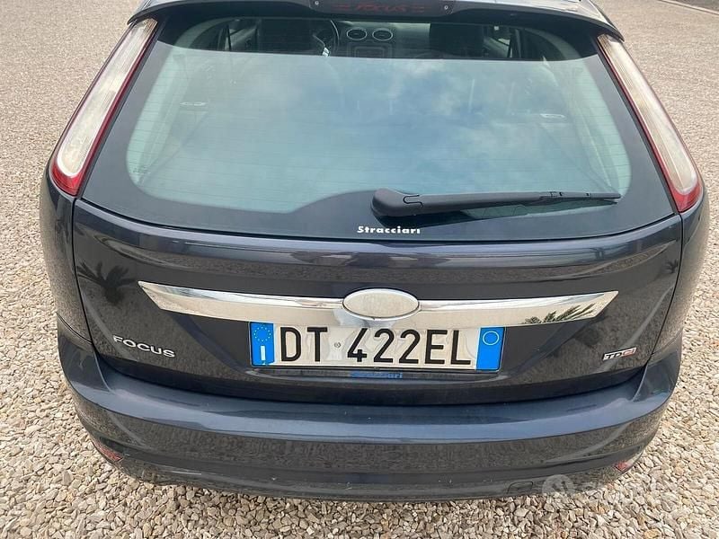 Usata Ford Focus 110 CV (80 kW) 2009 Blu Berlina