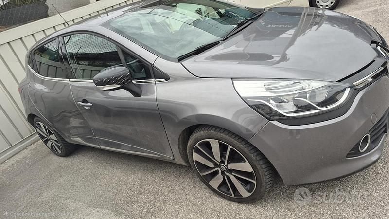 Usata Renault Clio IV 90 CV (66 kW) 2016 Grigio Berlina
