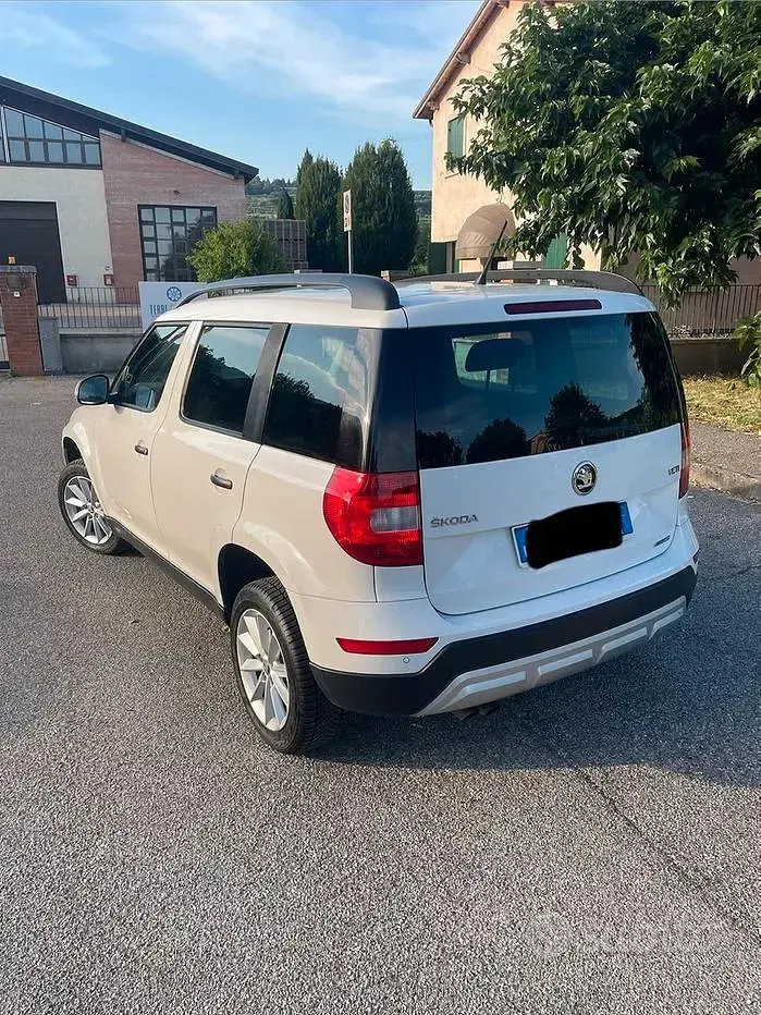 Usata Skoda Yeti GreenLine 105 CV (77 kW) 2016 Bianco SUV