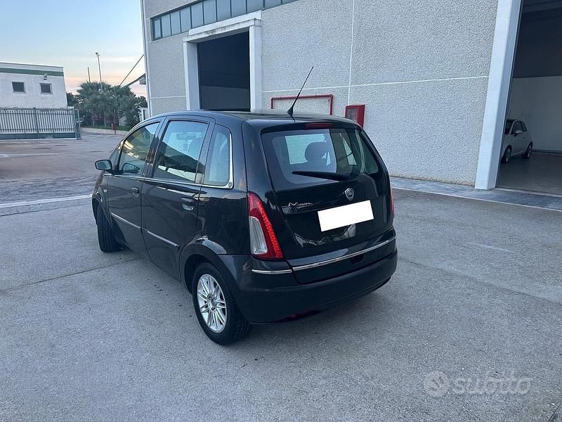 Usata Lancia Musa 90 CV (66 kW) 2009 Monovolume