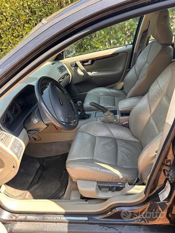 Usata Volvo V70 250 CV (183 kW) 2000 Station wagon