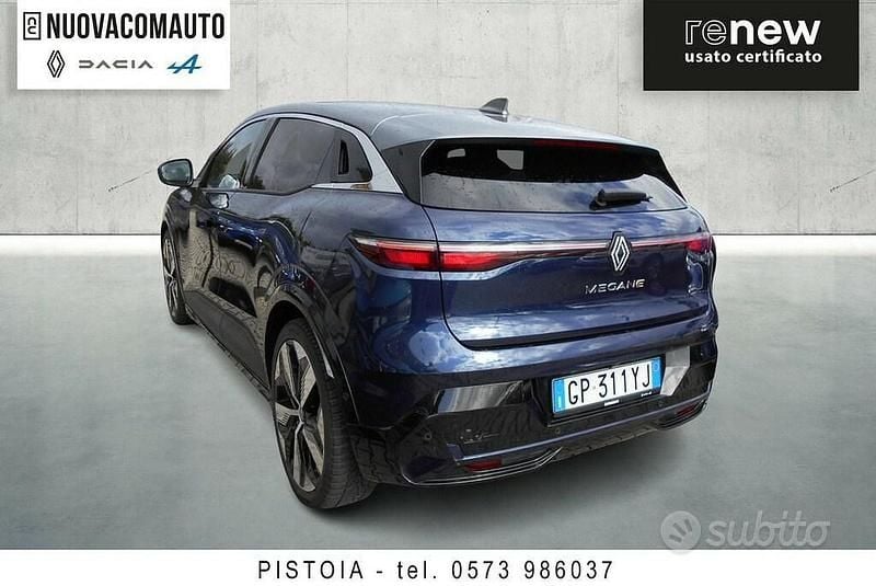 Usata Renault Megane E-Tech Techno 161 kW (220 CV) 2023 Blu scuro Berlina