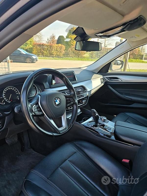 Usata BMW 520 190 CV (139 kW) 2018 Blu Station wagon