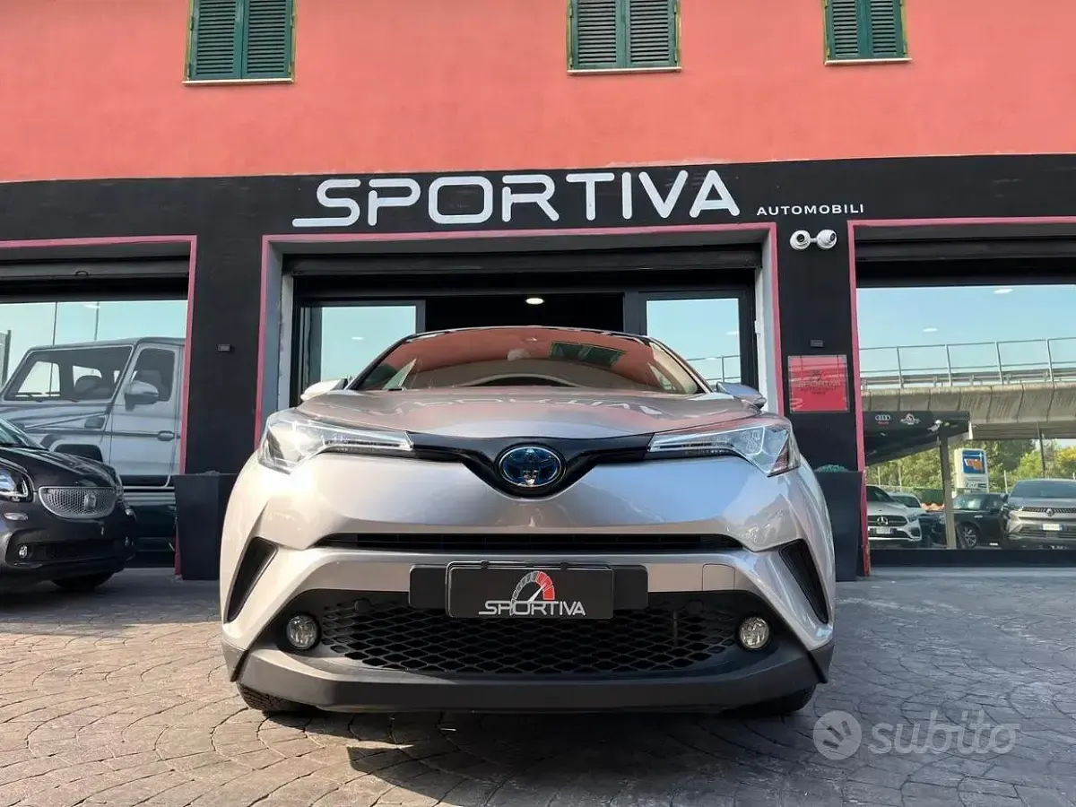 Usata Toyota C-HR Active 98 CV (72 kW) 2017 Other SUV