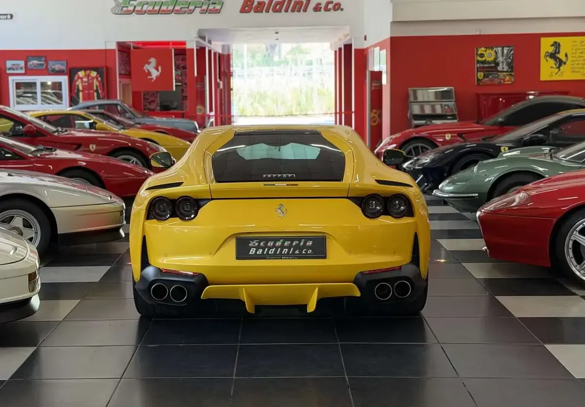 Usata Ferrari 812 799 CV (587 kW) 2019 Other Coupé