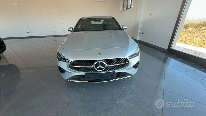 Usata Mercedes CLA180 Luxury 2024 Grigio Berlina