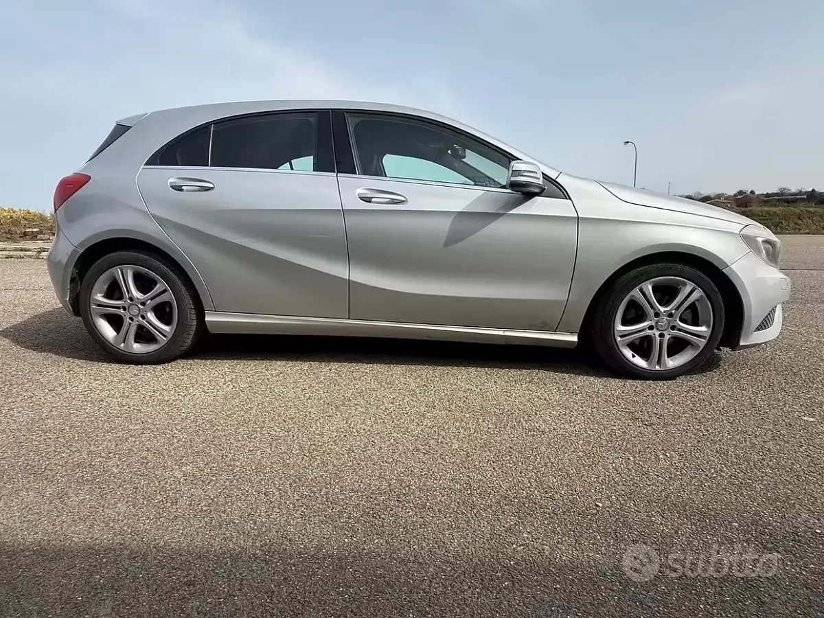 Usata Mercedes A200 Premium 136 CV (100 kW) 2013 Grigio Berlina