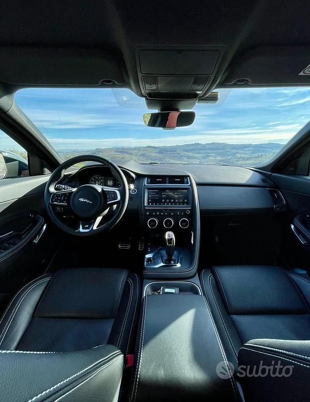Usata Jaguar E-Pace R-Dynamic 249 CV (183 kW) 2019 Bianco SUV