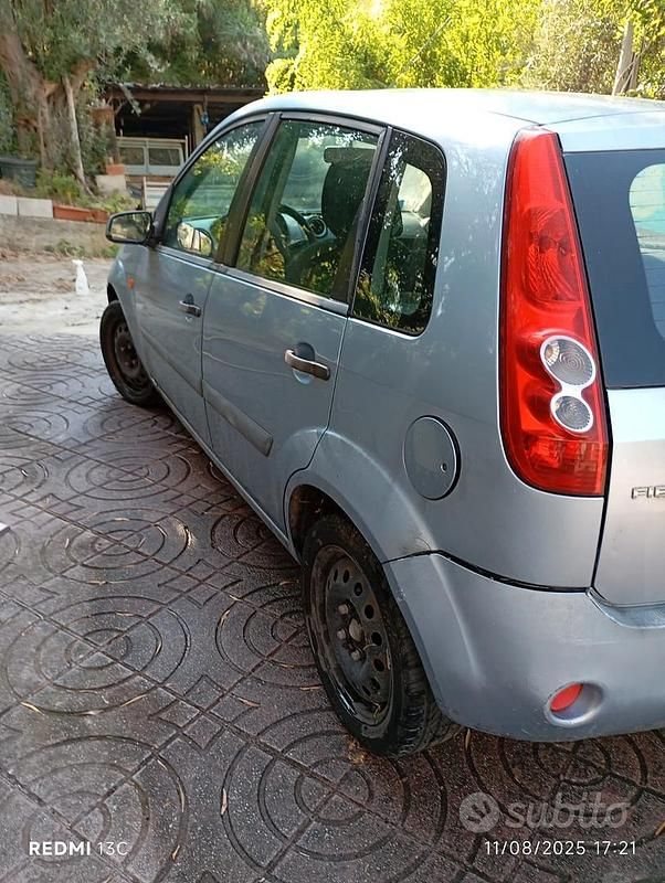 Usata Ford Fiesta 53 CV (38 kW) 2006 Utilitaria