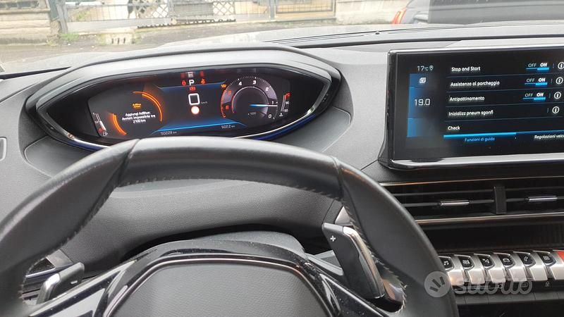 Usata Peugeot 3008 Active 120 CV (88 kW) 2021 Grigio SUV