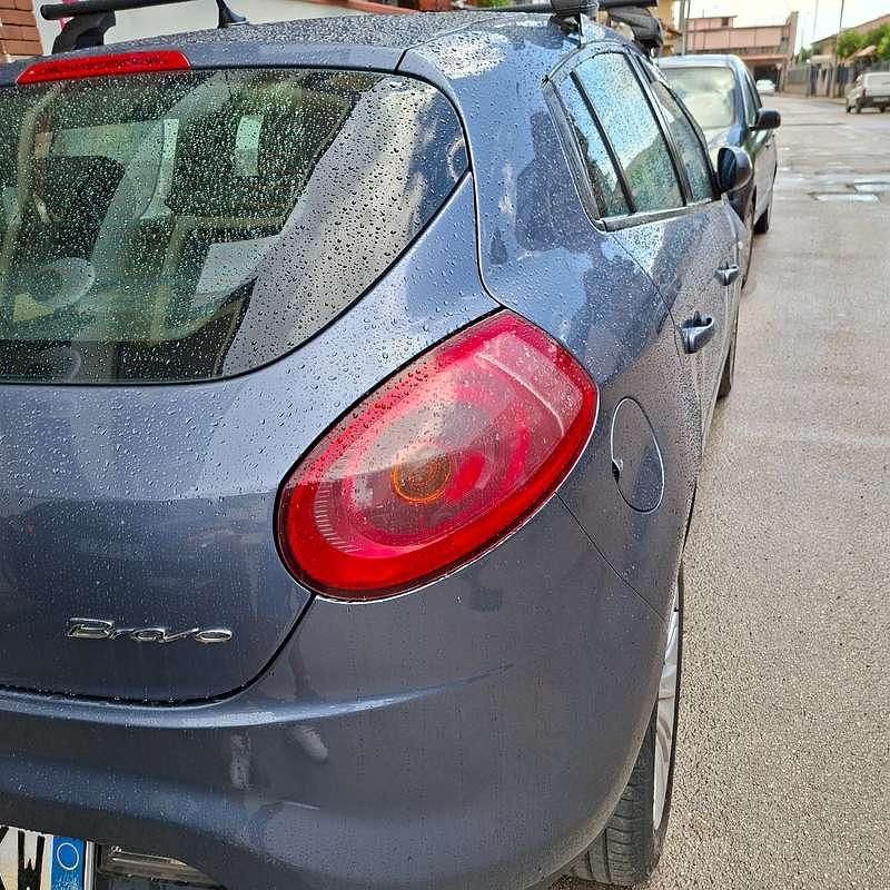 Usata Fiat Bravo Dynamic 120 CV (88 kW) 2007 Blu/azzurro Utilitaria