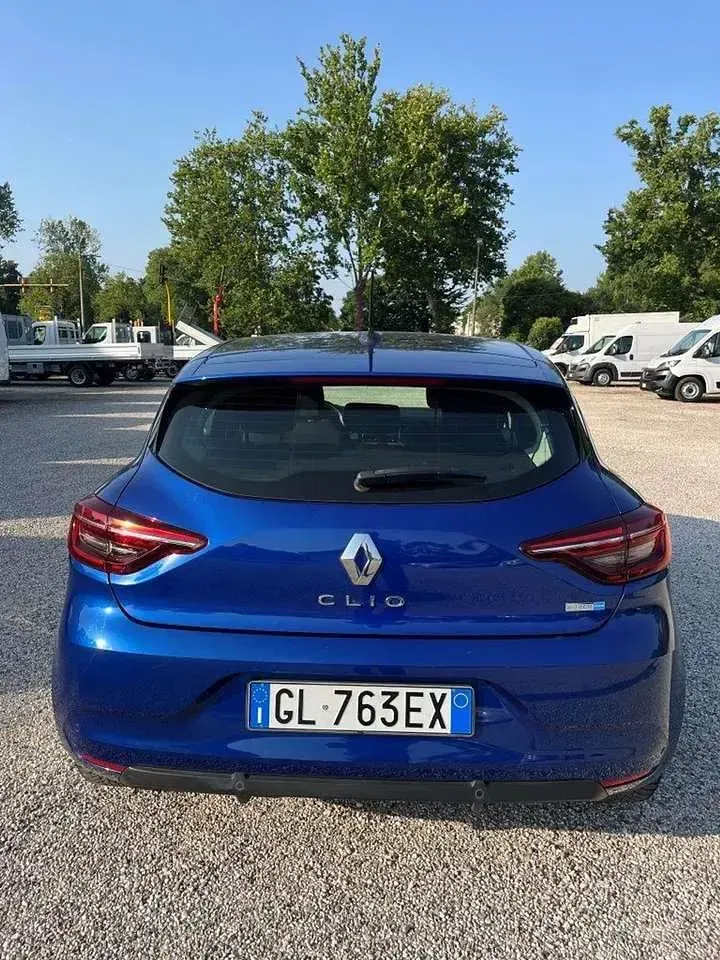 Usata Renault Clio V 91 CV (66 kW) 2022 Terqh  blu ferro Berlina