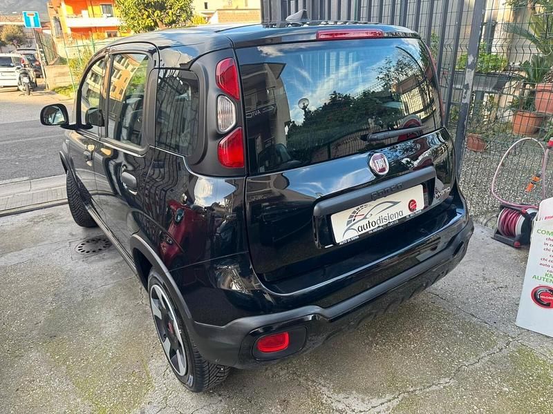 Usata Fiat Panda Cross Cross 69 CV (50 kW) 2023 Nero Utilitaria