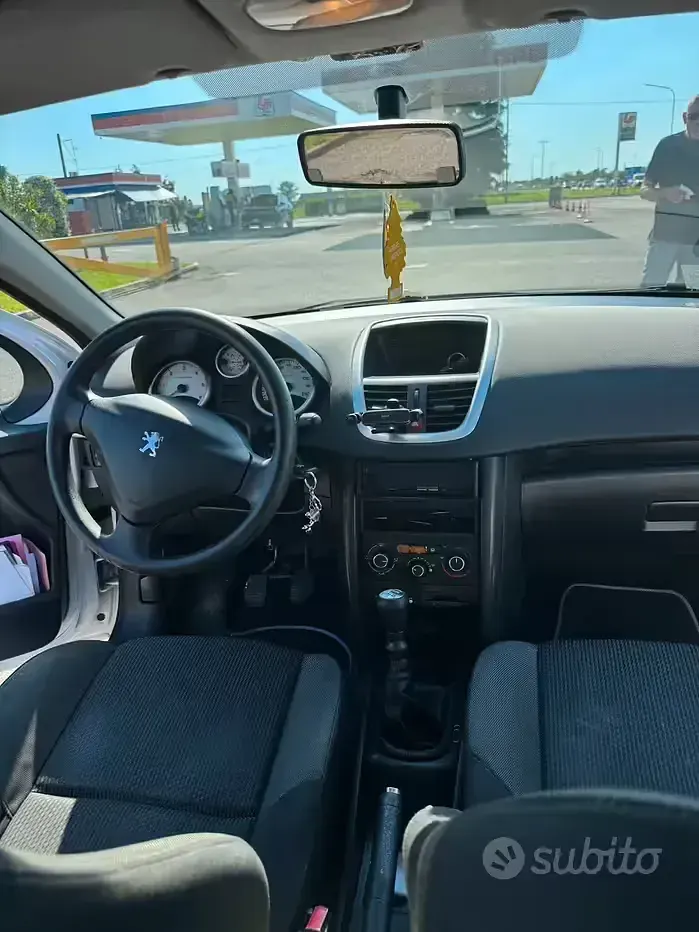 Usata Peugeot 207 68 CV (50 kW) 2010 Bianco Berlina