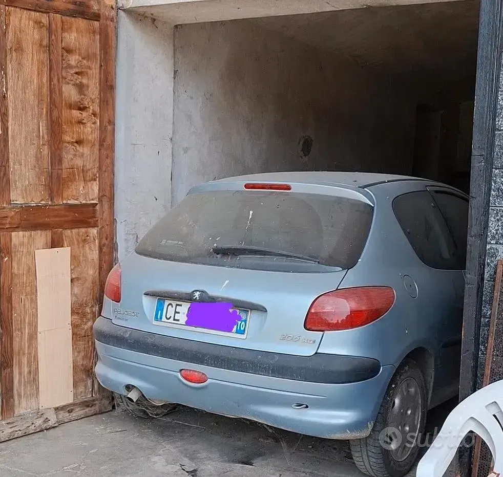 Usata Peugeot 206 75 CV (55 kW) 2002 Bluazzurro Utilitaria