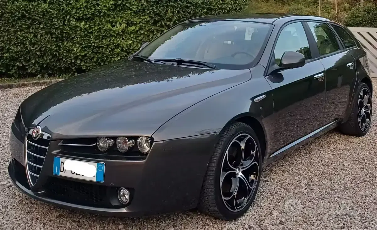 Usata Alfa Romeo 159 Distinctive 150 CV (110 kW) 2008 Grigio Station wagon