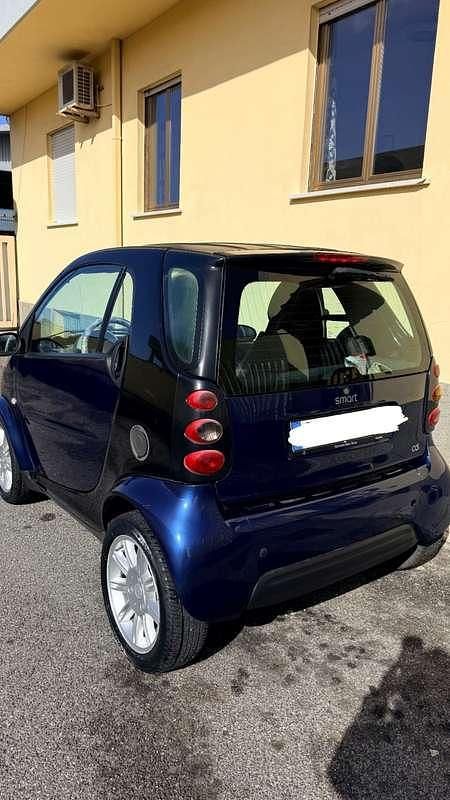 Usata Smart ForTwo Coupé 41 CV (30 kW) 2005 Blu/azzurro Coupé