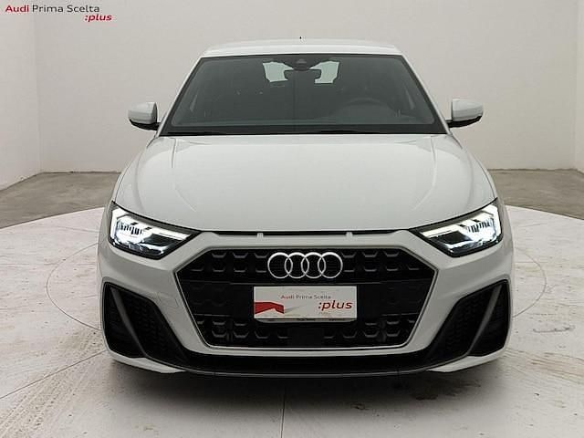 Nuova Audi A1 Sportback S-Line 116 CV (85 kW) 2025 Bianco ghiaccio metallizzato Utilitaria
