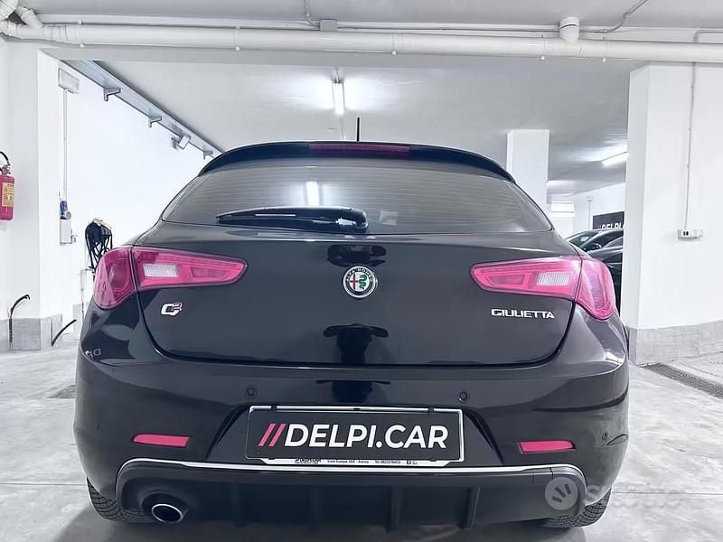 Usata Alfa Romeo Giulietta Business 120 CV (88 kW) 2019 Nero Utilitaria
