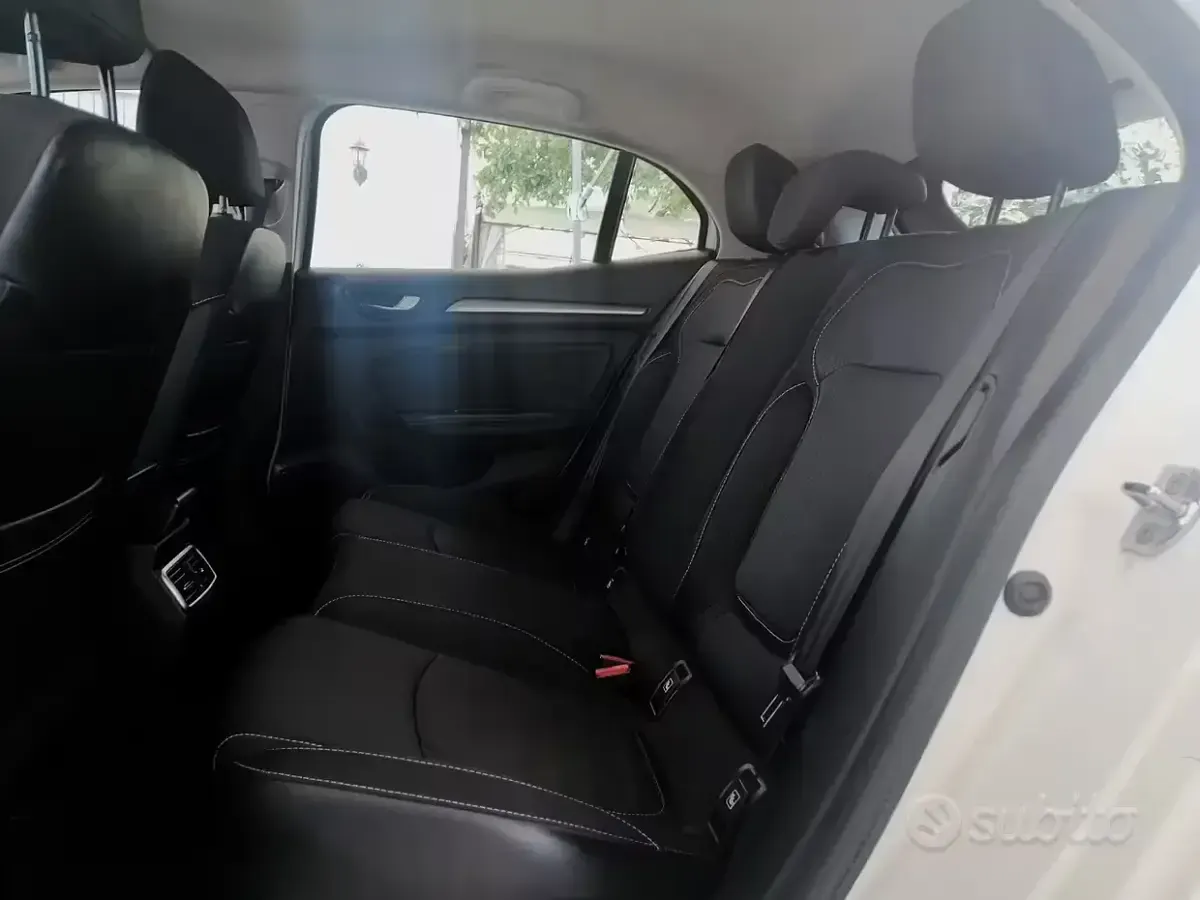 Usata Renault Mégane 115 CV (84 kW) 2019 Bianco Berlina