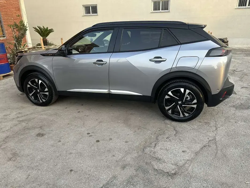 Usata Peugeot 2008 GT 110 CV (80 kW) 2022 SUV