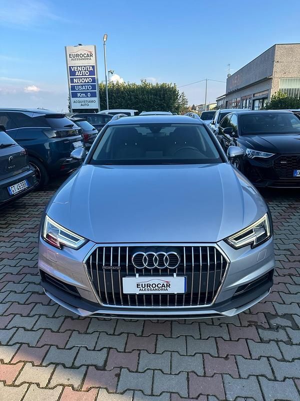 Usata Audi A4 Allroad Business 163 CV (119 kW) 2018 Argento Station wagon