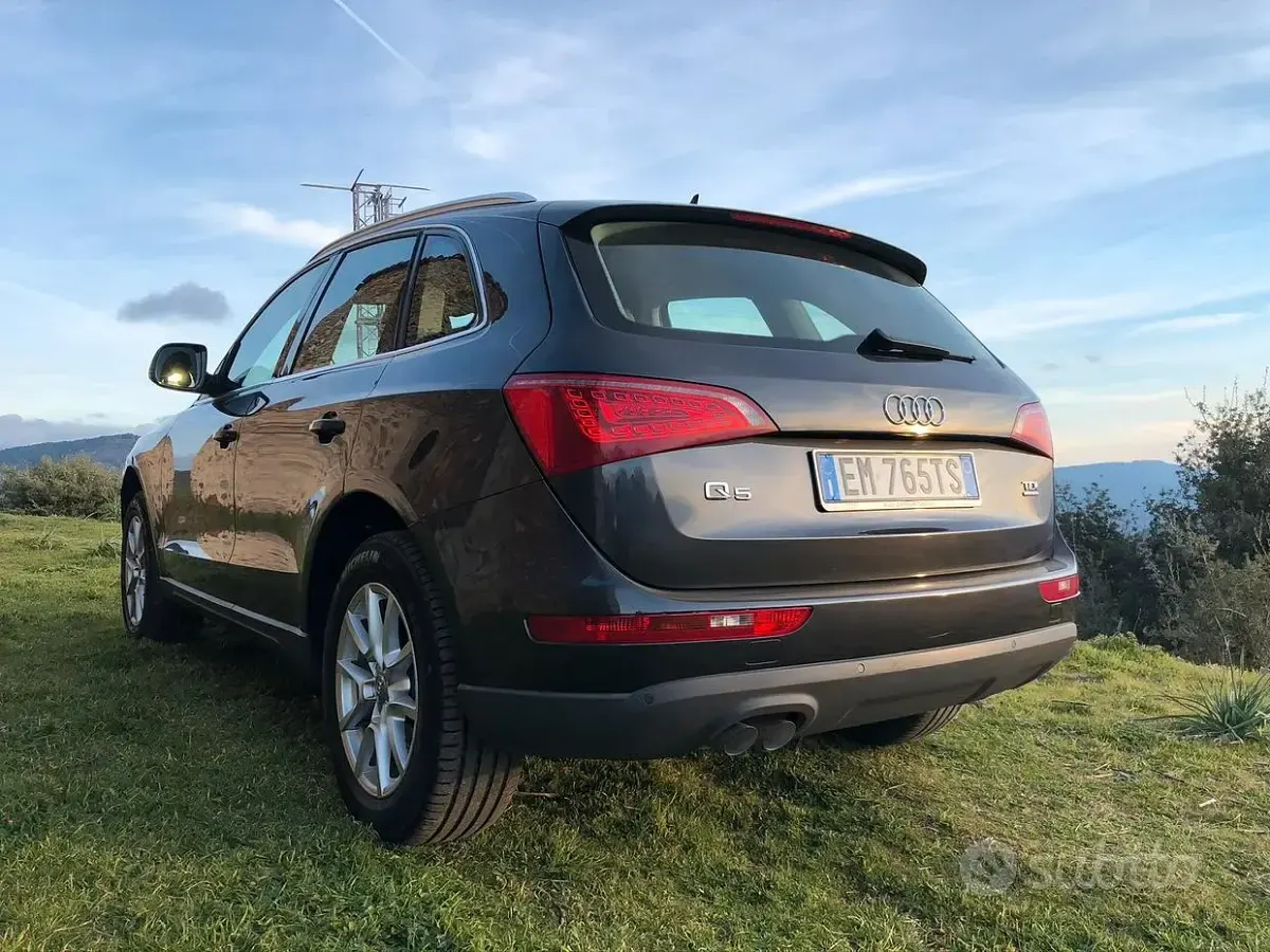 Usata Audi Q5 150 CV (110 kW) 2014 Grigio SUV