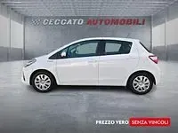 Usata Toyota Yaris Hybrid Cool 101 CV (74 kW) 2019 Bianco Utilitaria