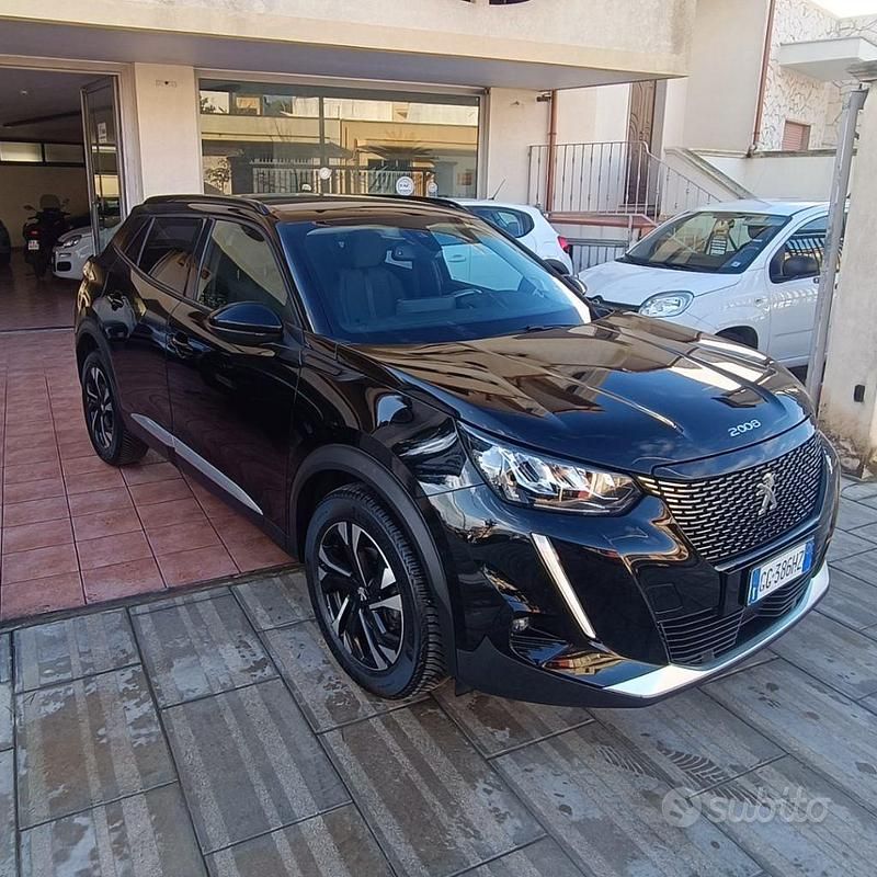 Usata Peugeot 2008 Allure 110 CV (80 kW) 2021 Nero SUV