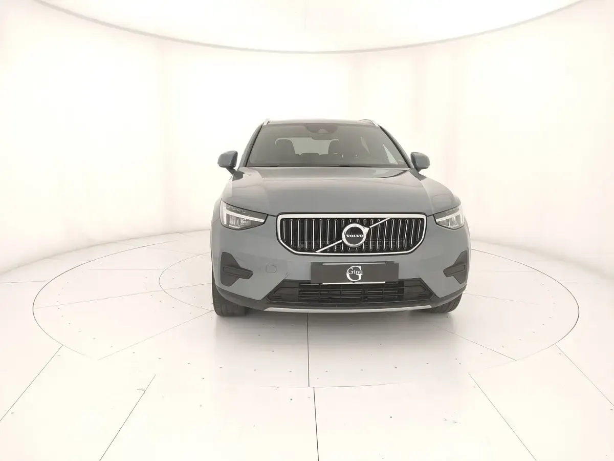 Usata Volvo XC40 Core 129 CV (94 kW) 2022 Grigio SUV