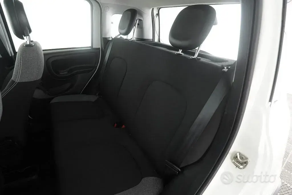 Usado Fiat Panda 4x4 Wild 86 CV (63 kW) 2022 Blanco Utilitario