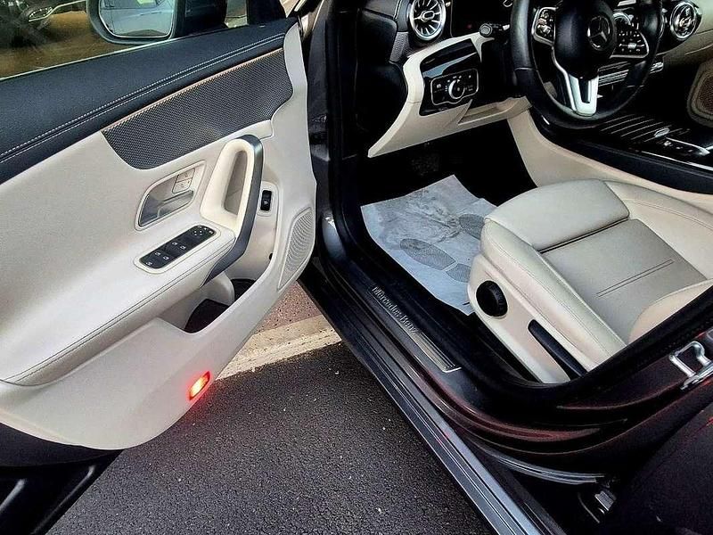 Usata Mercedes CLA200 Premium 150 CV (110 kW) 2020 Grigio Coupé