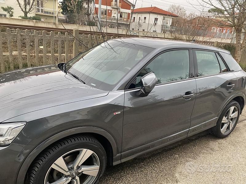 Usata Audi Q2 S-Line 120 CV (88 kW) 2019 Grigio SUV