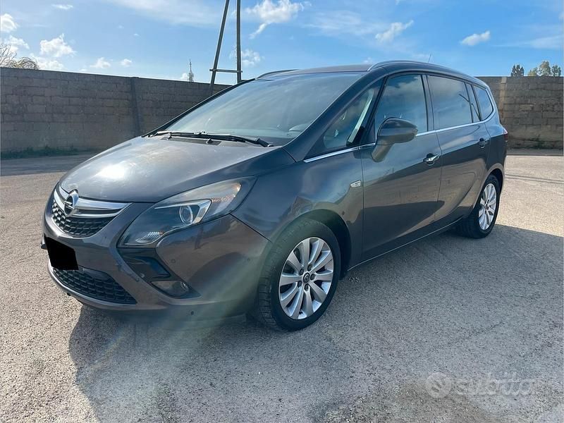 Usata Opel Zafira Tourer Cosmo 131 CV (96 kW) 2012 Monovolume