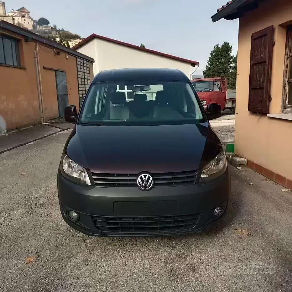 Usata VW Caddy 105 CV (77 kW) 2011 Monovolume