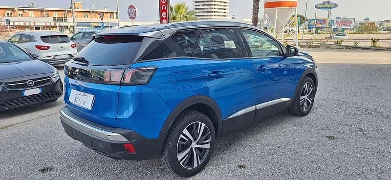 Usata Peugeot 3008 Allure 131 CV (96 kW) 2021 Blu/azzurro SUV