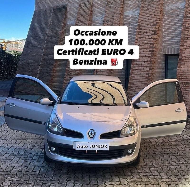 Grigio Usata 2007 Renault Clio II Berlina | 3200 € (Buon prezzo) - Immagine 1/4