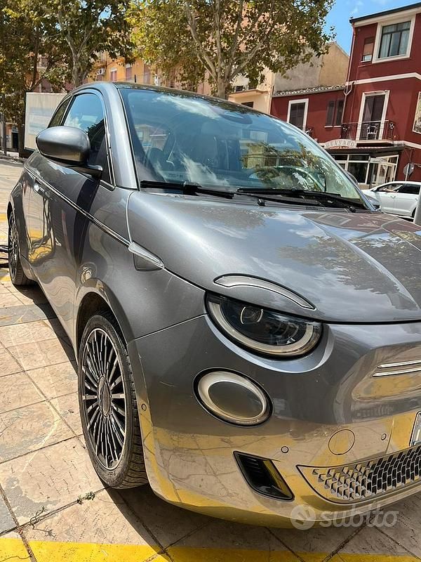 Usata Fiat 500e 75 kW (102 CV) 2021 Grigio Berlina