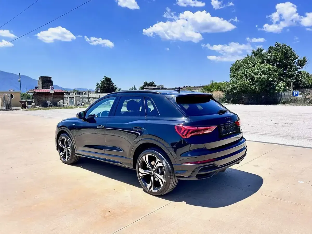Usata Audi Q3 Sportback S-Line 200 CV (147 kW) 2023 Nero SUV