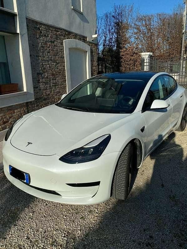 Usata Tesla Model 3 Standard Range 88 kW (120 CV) 2021 Berlina