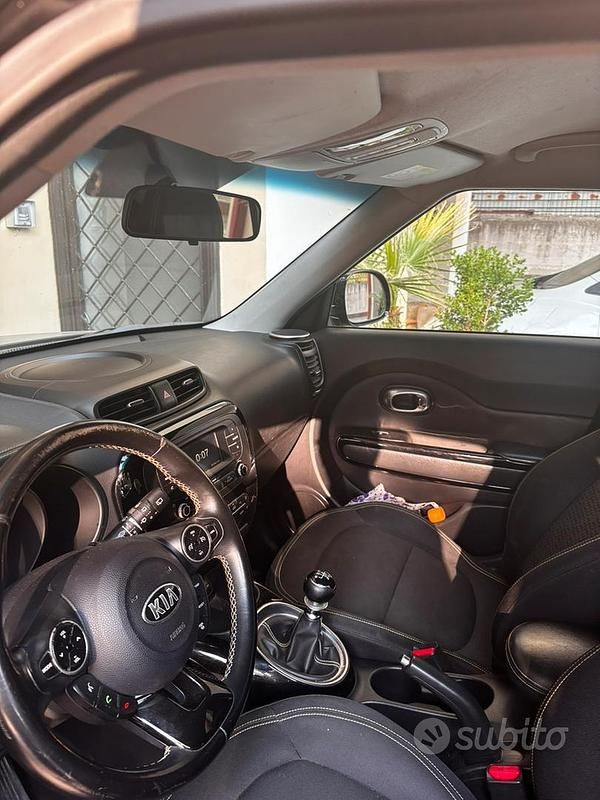 Usata Kia Soul 136 CV (100 kW) 2016 Nero SUV