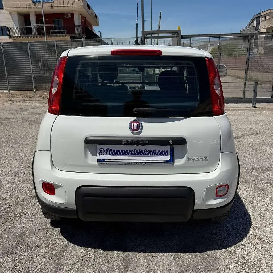 Usata Fiat Panda Street 69 CV (50 kW) 2022 Bianco Utilitaria