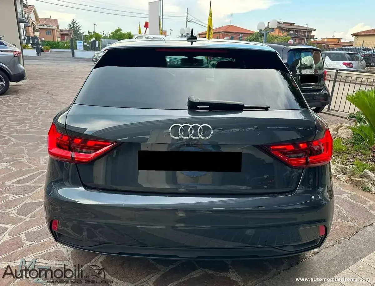 Usata Audi A1 Sportback Admired 95 CV (69 kW) 2023 Grigio daytona Utilitaria