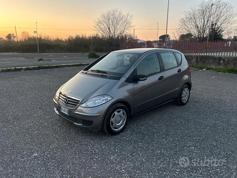 Usata Mercedes A180 110 CV (80 kW) 2008 Grigio Berlina